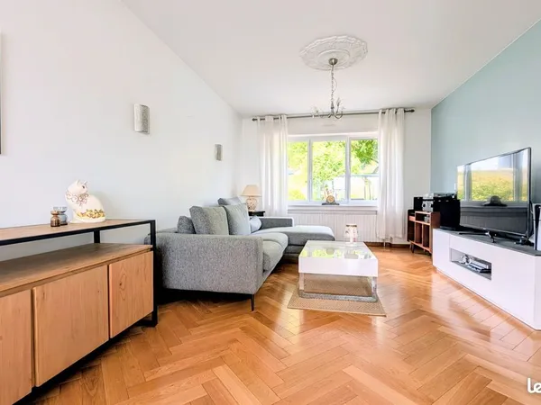 Maison 6 pièces 193m²