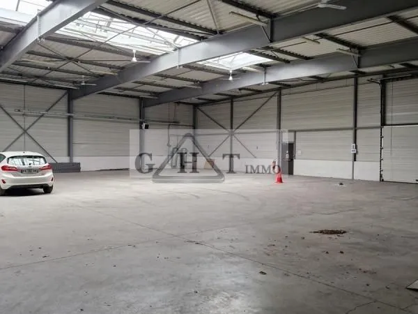 Local bureaux 1 470 m²