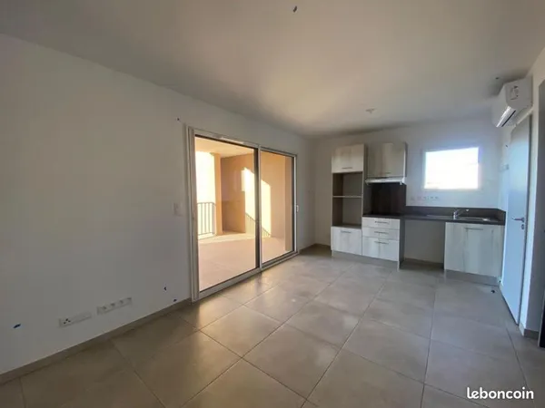 Appartement - 2 pièces - RF9-24255