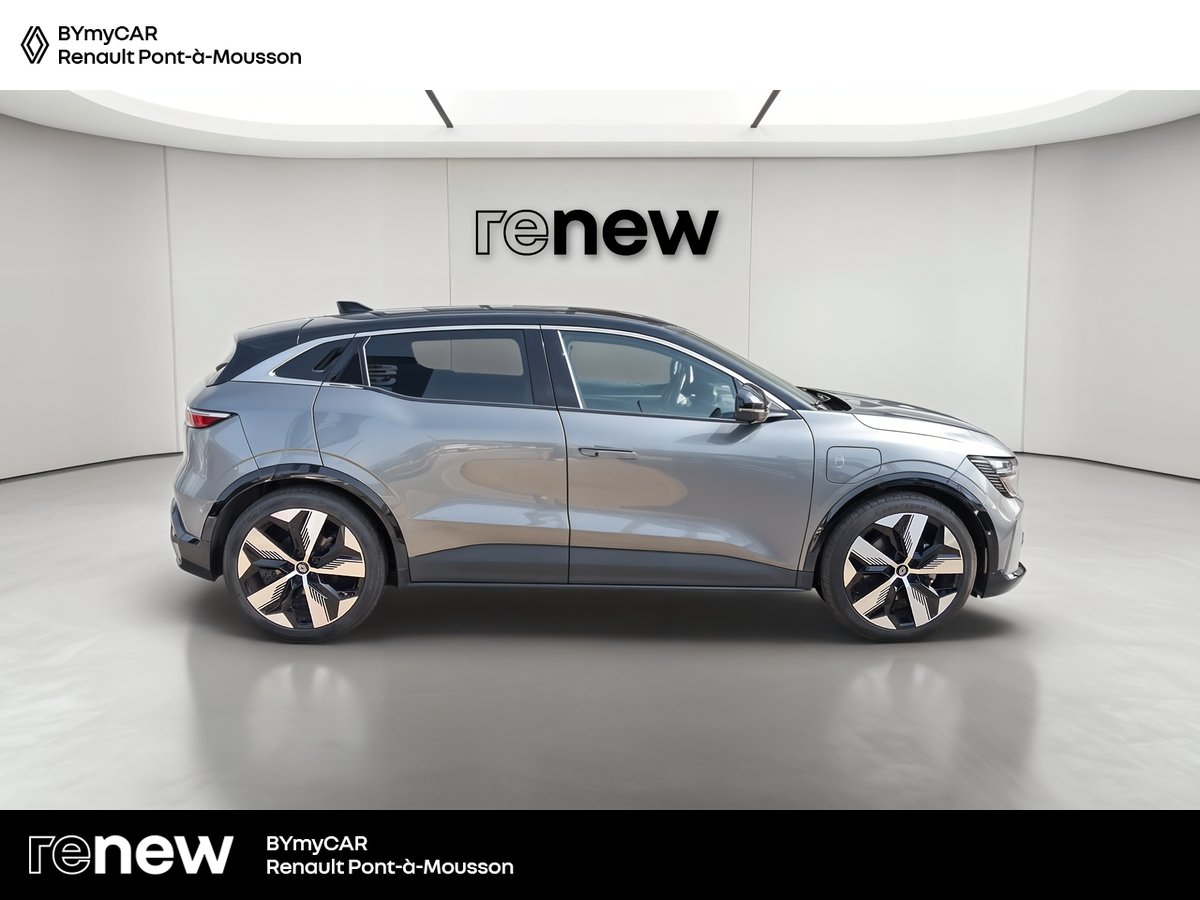 Renault Megane E-Tech EV60 220 ch optimum charge — photo 6