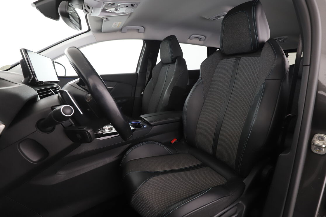 Peugeot 5008 1.5 Blue-HDi Allure Pack EAT8 — photo 9