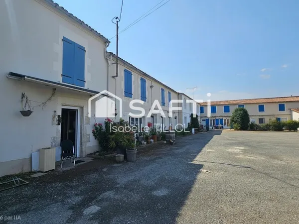 ensemble immobilier de plus de 400m² avec parking