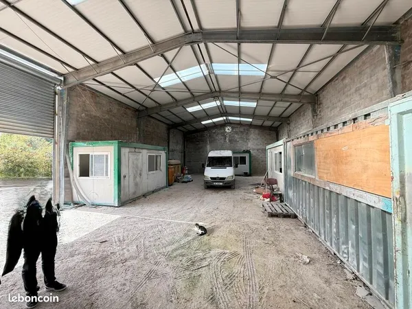 LOCAL D'ACTIVITE 350 m² MARIGNANE
