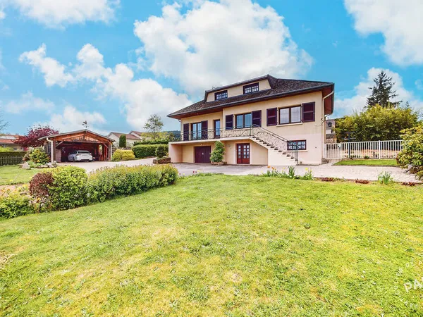 Maison 8 pièces 310 m²