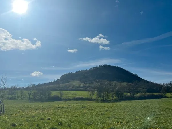 Terrain 1048 m² constructible - cadre nature, accès rapide