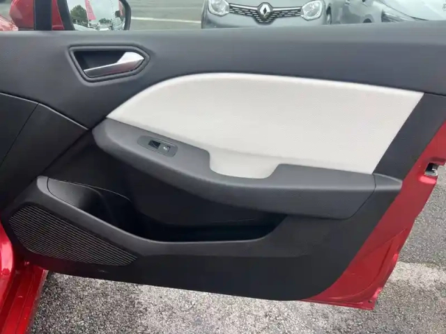 Renault Clio tce 90 — photo 14