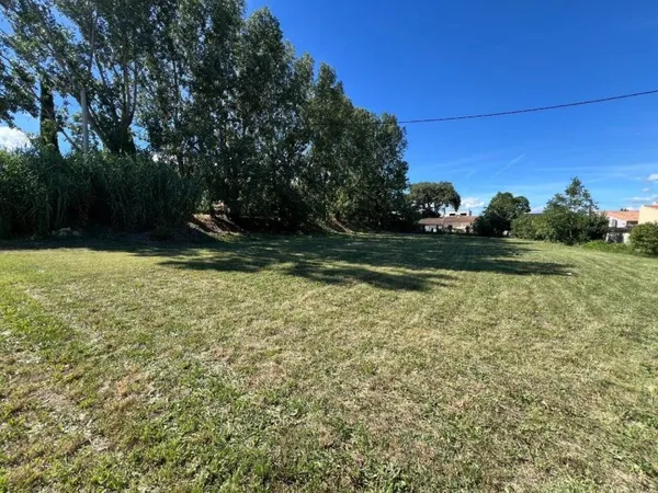Terrain 1845 m²