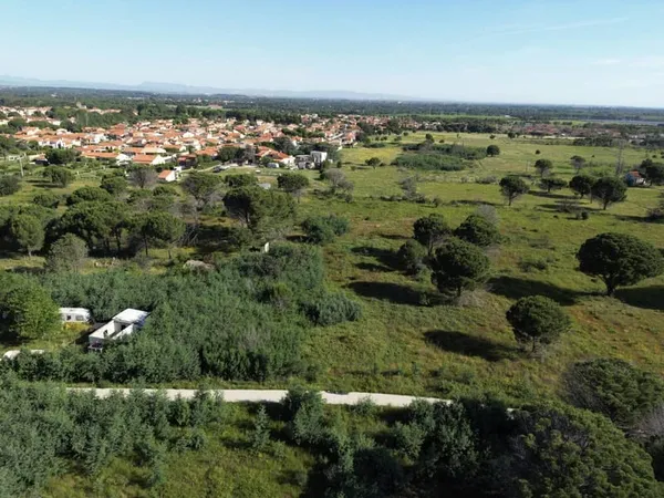 Terrain 5076 m²