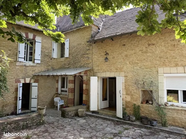 Maison 10 pièces 249 m²