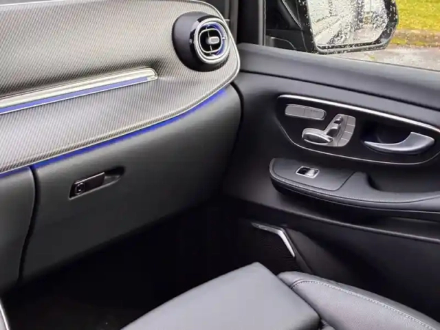 Mercedes Cla 300 d amg line long 8places — photo 47