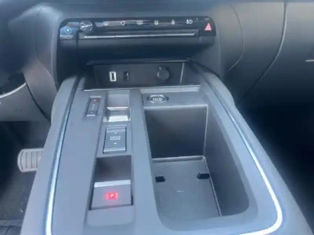 Citroën C5 Aircross 1.6 hybride rechargeable 225ch max boite automatique — photo 13