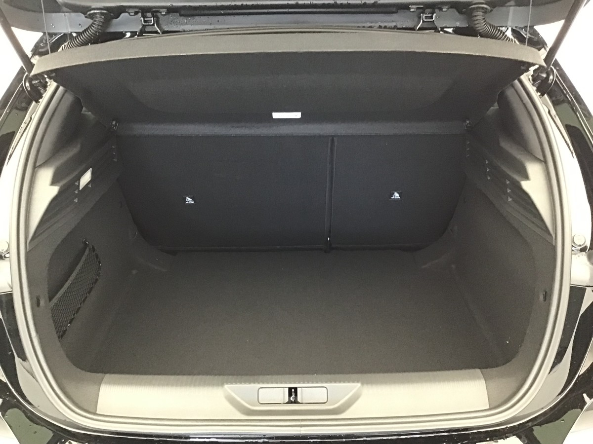 Peugeot 308 — photo 22