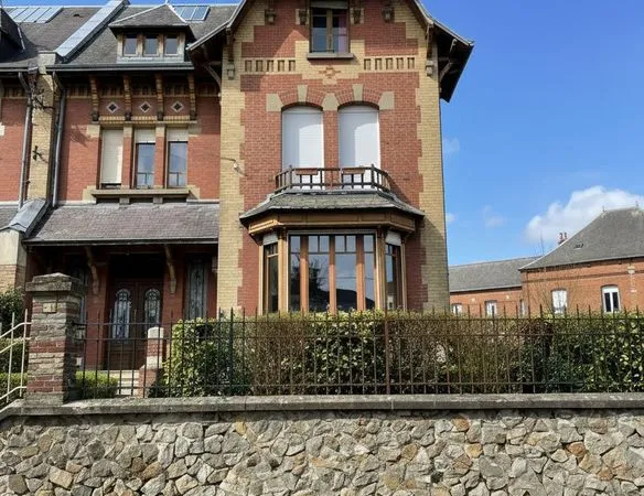 Maison 9 pièces 165 m²