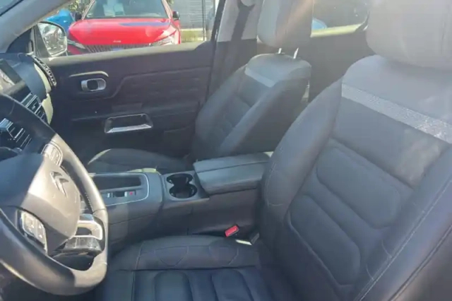 Citroën C5 Aircross hybride rechargeable 225 e-eat8 — photo 11