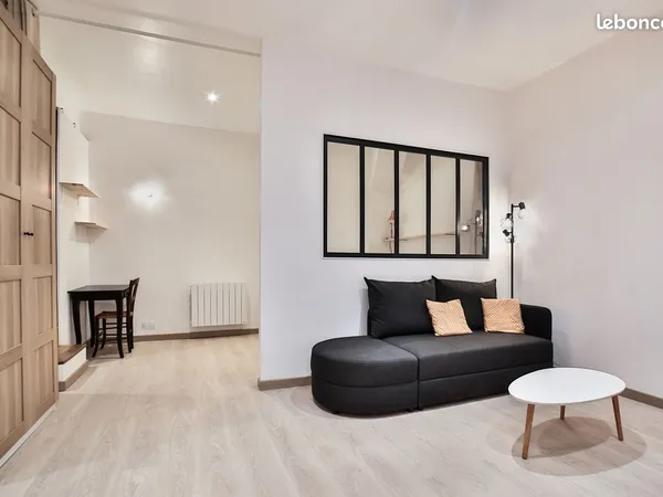 Studio meublé 43 m2 T1bis proche Centre ville
