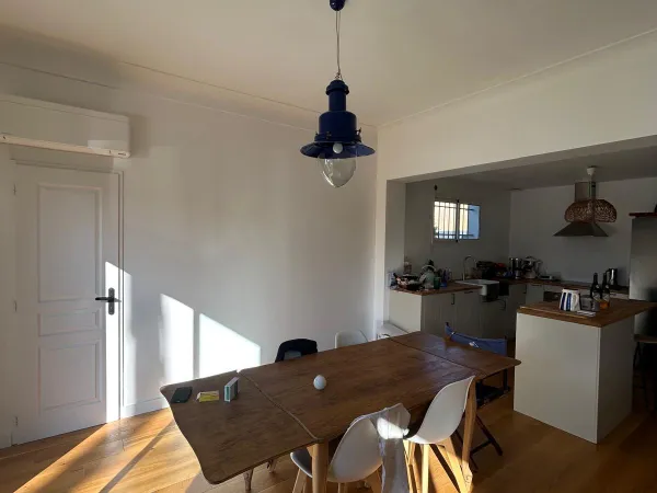 Loue chambre en colocation dans maison