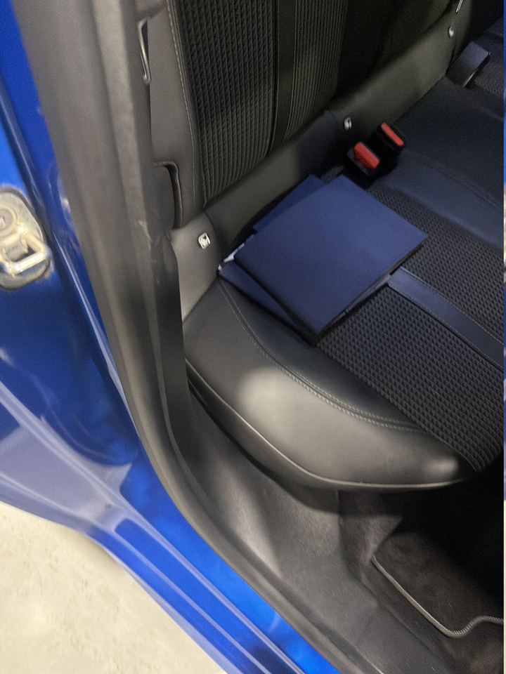 Peugeot 208 — photo 53