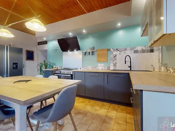 Maison 10 pièces 287 m²