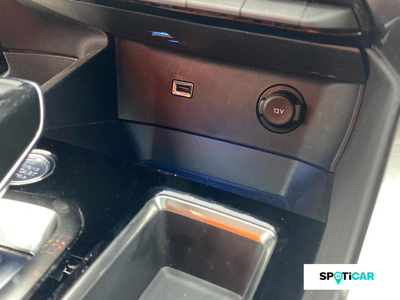 Peugeot 3008 1.6 hybrid4 300 e-eat8 gt — photo 18