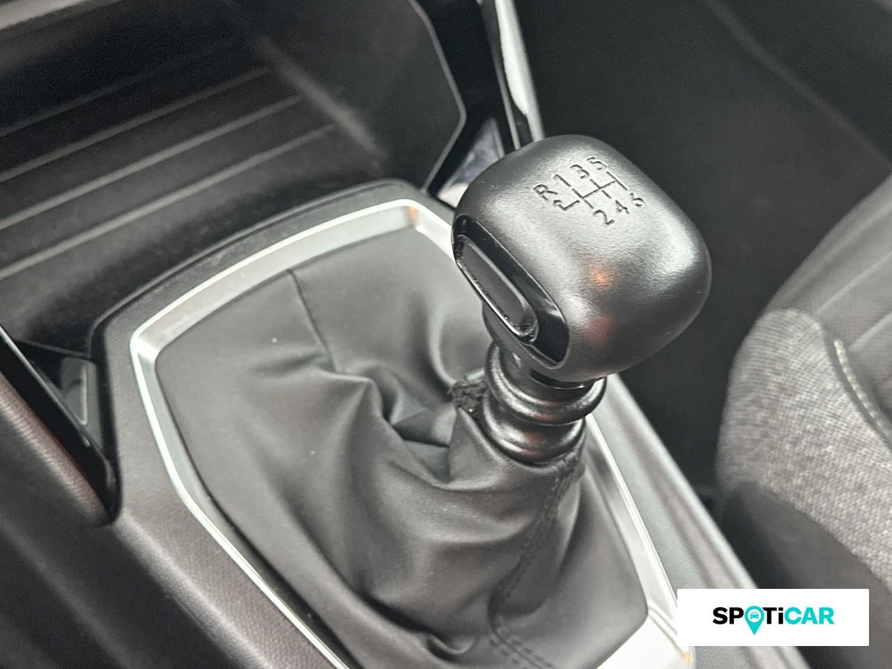 Peugeot 2008 1.2 puretech 100ch s&s style — photo 14