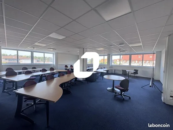 Bureaux 1 500 m²