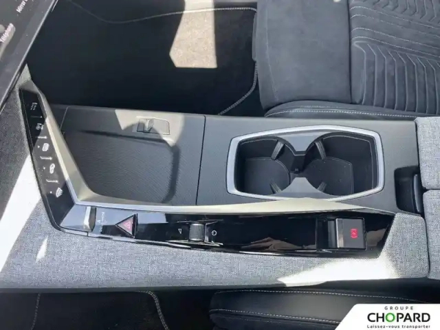 Peugeot 5008 hybrid 145 ch e-dcs6 — photo 17
