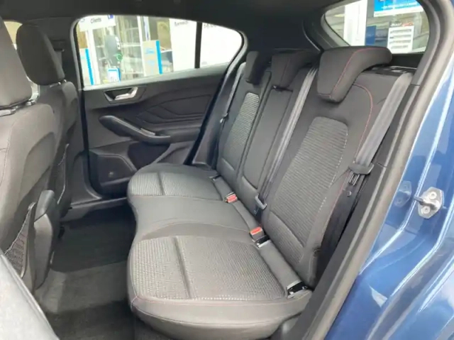 Ford Focus 1.0 flexifuel mhev 125ch st-line design — photo 9