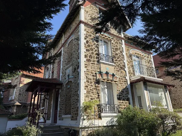 Maison 7 pièces 180 m²