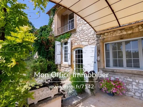Référence : 7142-CCH - Maison 11 pièces