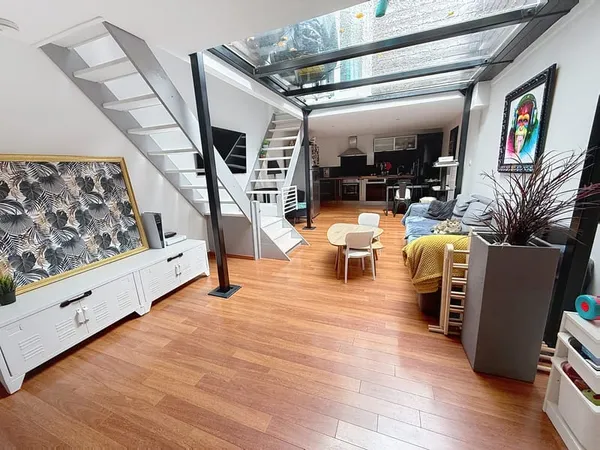 Loft lumineux proche centre et Métro