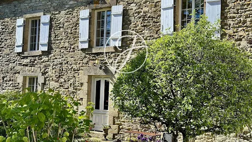 Maison 12 pièces 450 m²