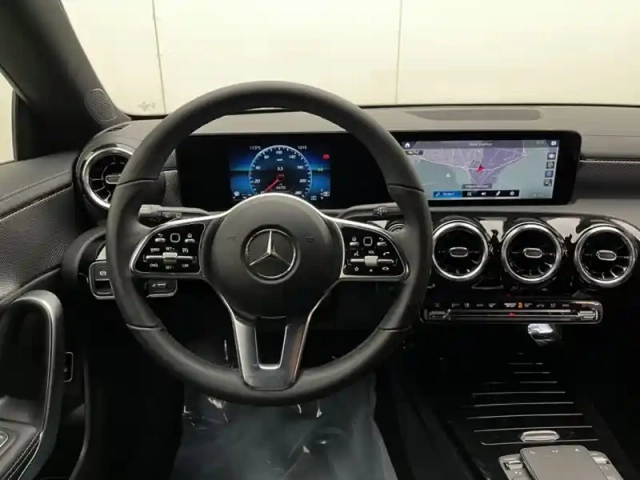 Mercedes Cla 180 d progressive line — photo 18