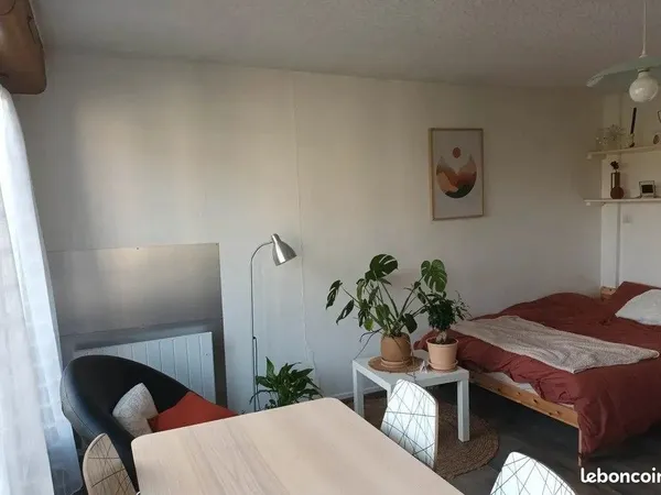 Studio meublé lumineux 22m² avec parking