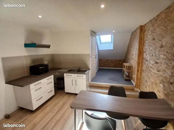 T2 meublé 55m² refait à neuf - tout équipé, charges comprises - Thervay (Jura)
