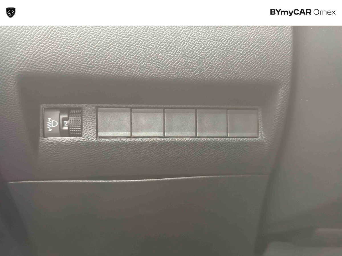 Peugeot 208 Hybrid 110 ch e-DCS6 — photo 25