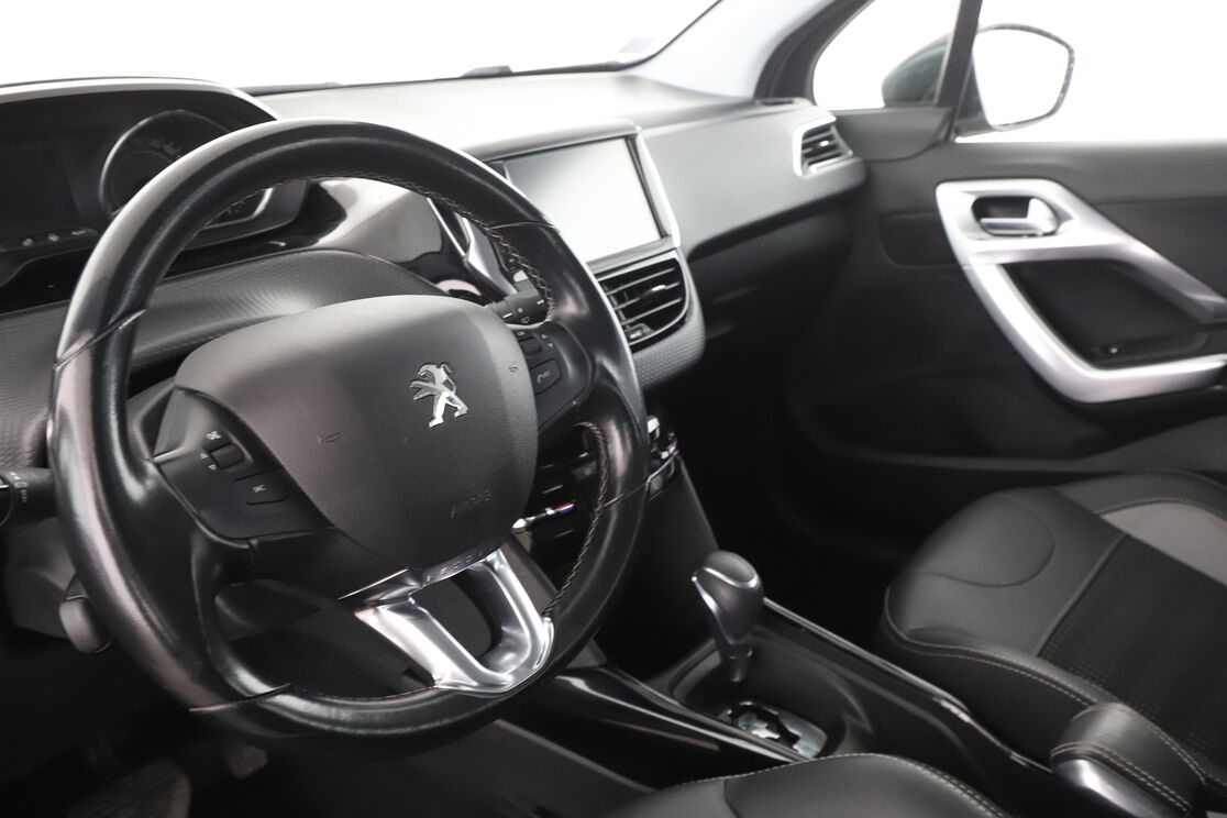 Peugeot 2008 1.5 Blue-HDi Allure EAT6 — photo 10