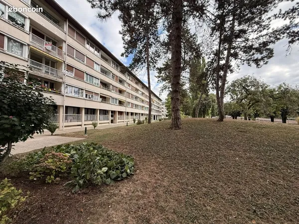 Appartement Reims Saint-Rémi T3 bis lumineux