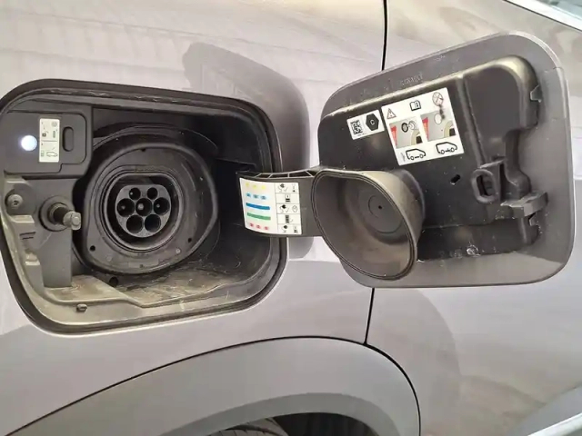 Renault Captur e-tech plug-in 160 - 21 — photo 21