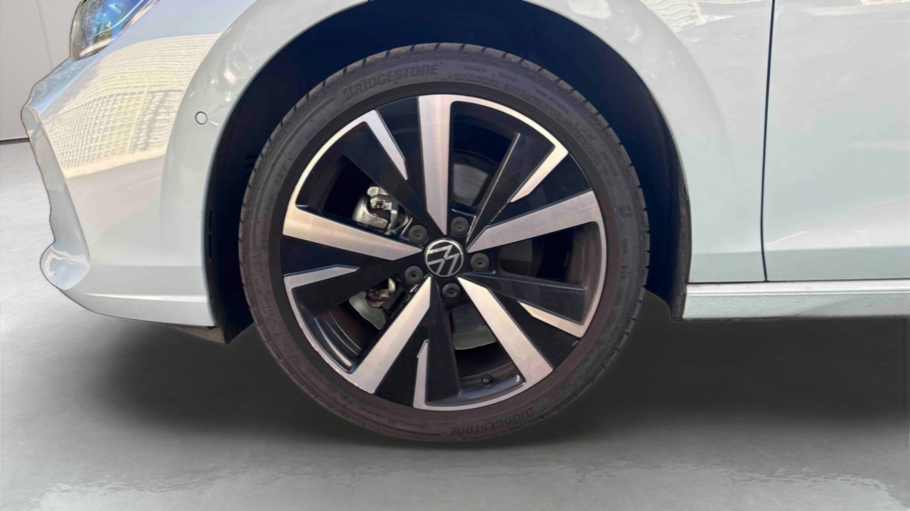 Volkswagen Golf 2.0 TDI 150 DSG7 — photo 16