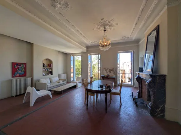 Appartement 6 pièces 212 m²