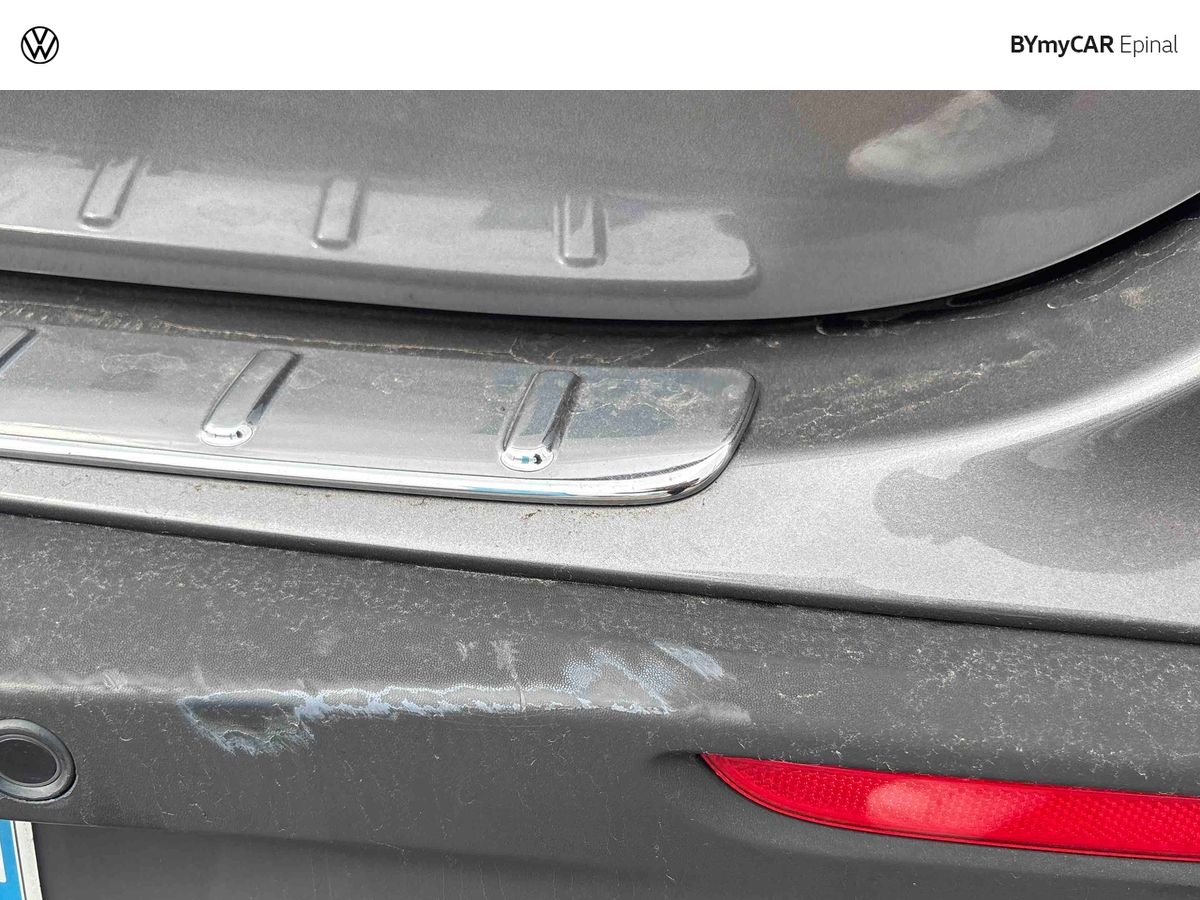 Mercedes EQA 250 — photo 27