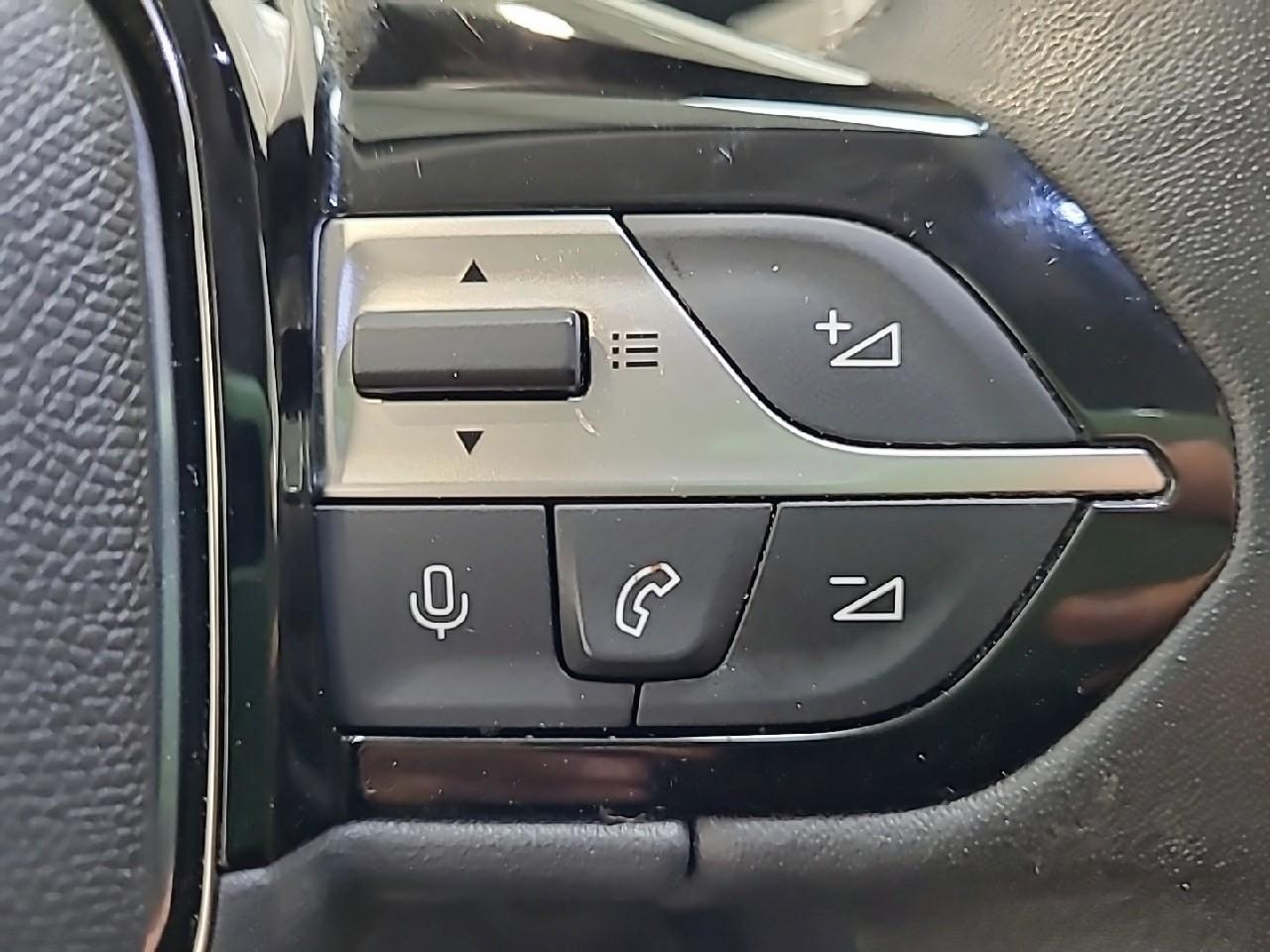 Peugeot 308 phev 180 e-eat8 allure pack — photo 21