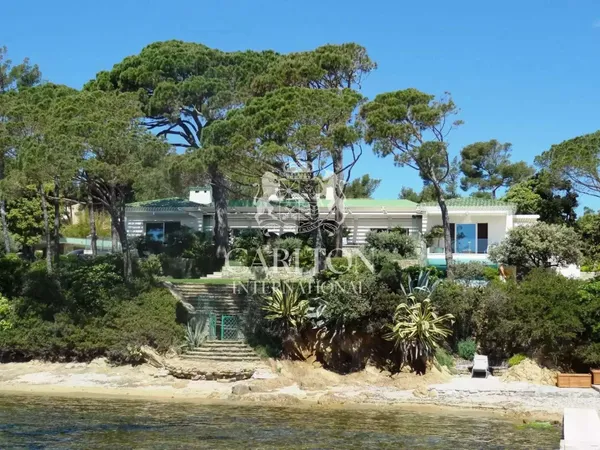 Propriété 900 m²