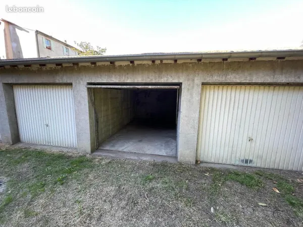 Garage 15 m² Vals Les Bains