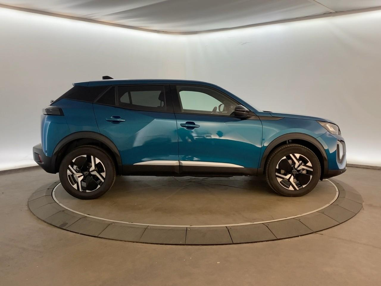 Peugeot 2008 hybrid 145 ch e-dcs6 allure — photo 4