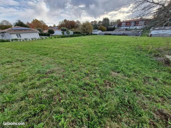 Terrain 2 048 m² Mugron