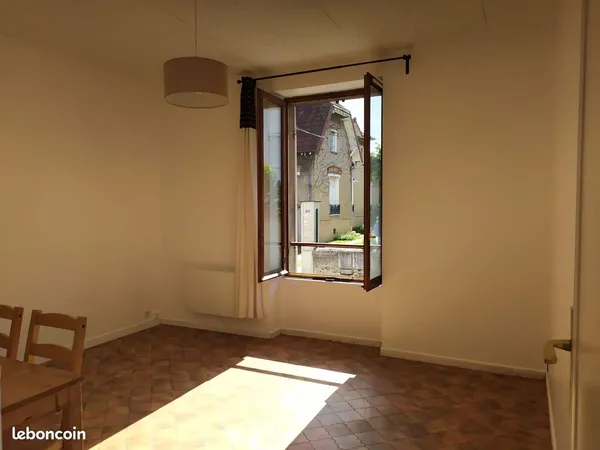 Appartement 3 pièces - 55 m² - Melun - Proche gare