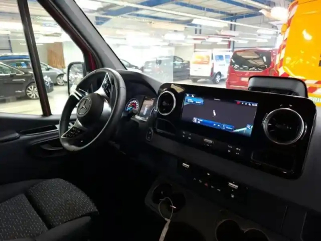 Mercedes Sprinter e 314 fourgon standard — photo 5
