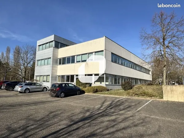 Bureaux 1 175 m²