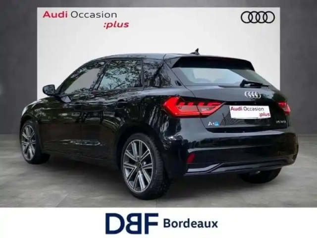 Audi A1 25 tfsi 95 ch s tronic 7 design — photo 3